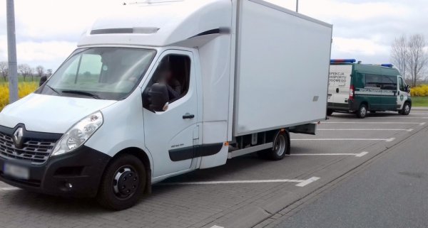 renault_master_8200_kilogramow_1.jpg