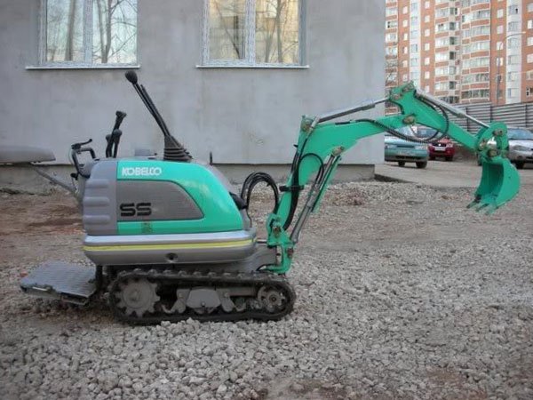 1390665807_mini-ekskavator-kobelco-ss-60