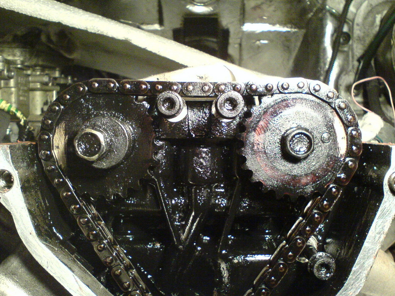 Двигатель 409 пропало давление. Стучит 406. Распредвал 406 карбюратор. Стучат гидрокомпенсаторы змз 406 на горячую. Гидрокомпенсаторы газель 406 двигатель.