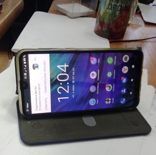 челол ZTE подставка.jpg